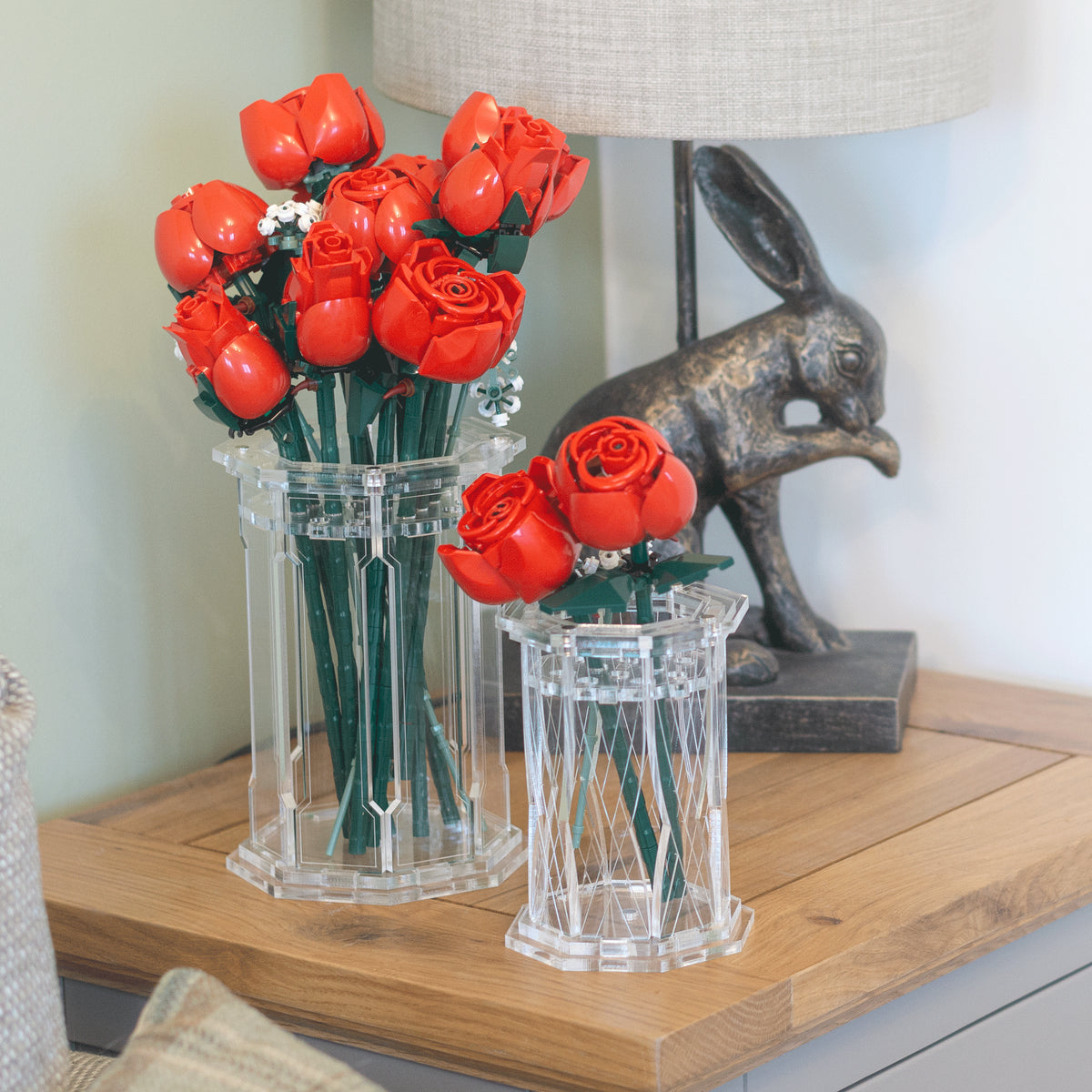 LEGO Flowers in the acrylic display vase, display view 1