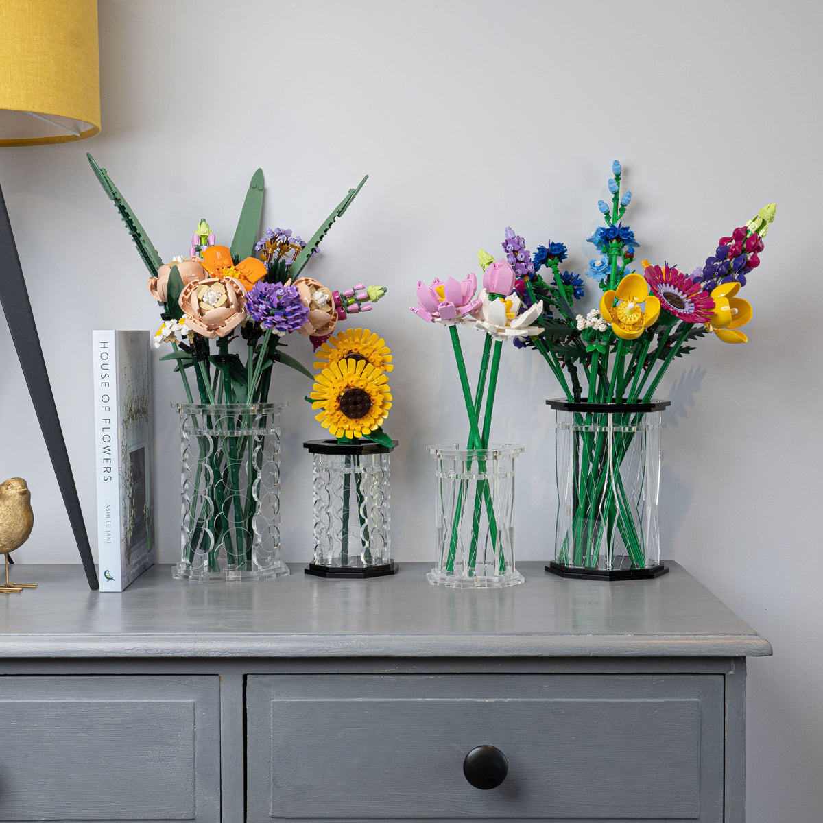 LEGO Flowers in the acrylic display vase, display view 3