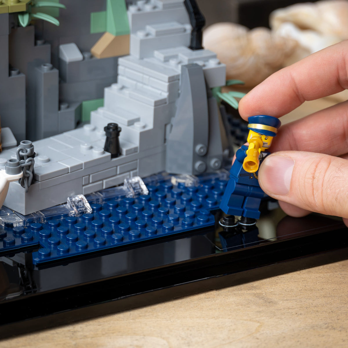 Acrylic display case construction detail for LEGO 21335 Motorised Lighthouse, view 10