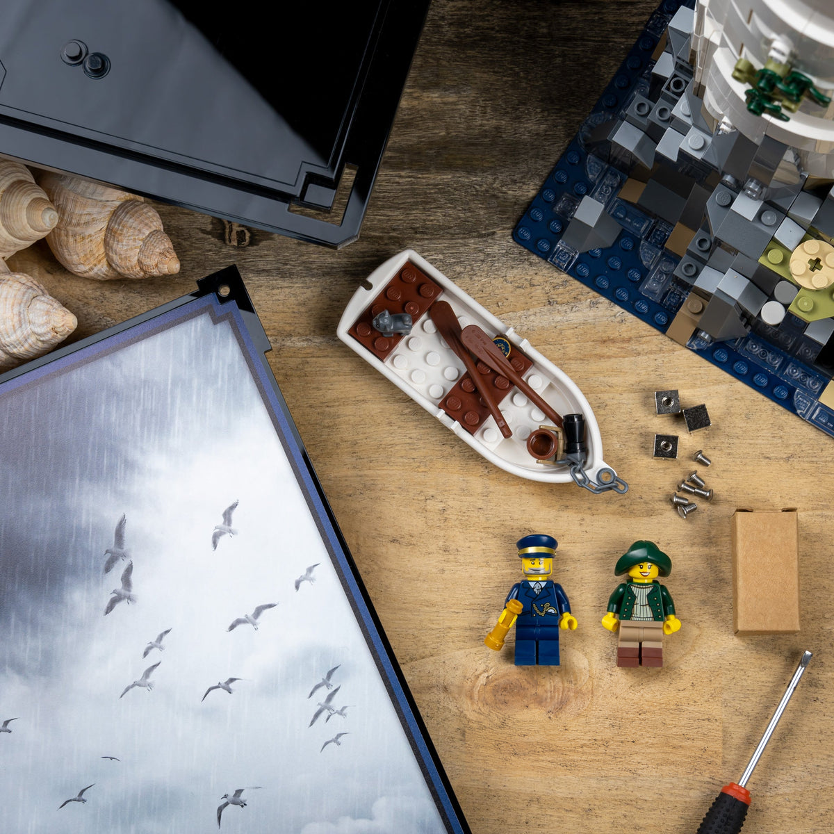 Acrylic display case construction detail for LEGO 21335 Motorised Lighthouse, view 14