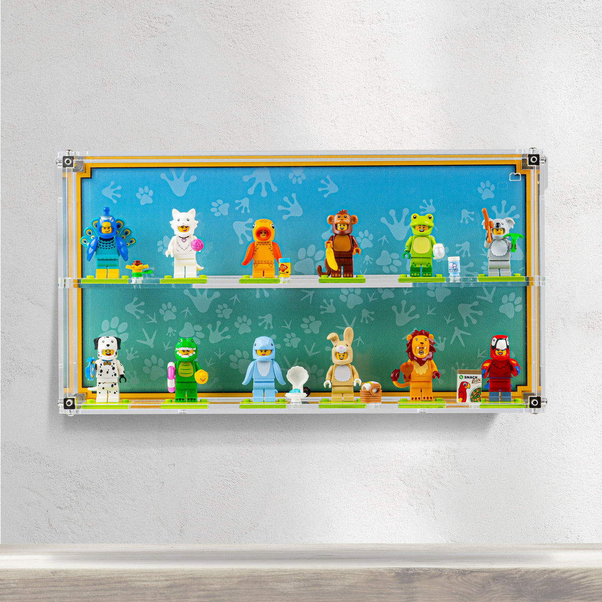 LEGO 71051 Animals Minifigures Series 28 in the acrylic display case, display view 8