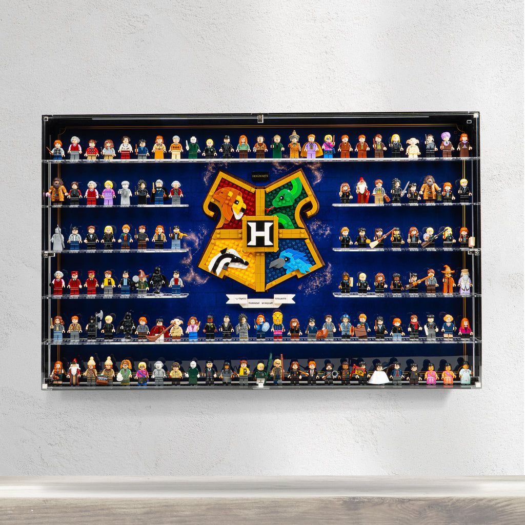 LEGO 76462 Hogwarts House Crest & 123 Minifigures in the acrylic wall mounted display case, display view 2