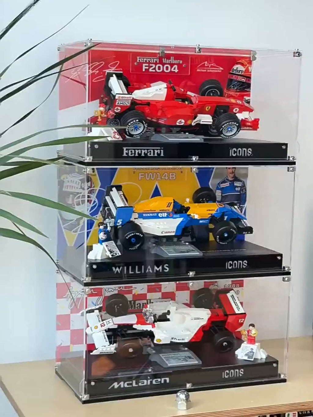 Illustrative stacking example from the source gallery showing other LEGO racing car models, not Porsche 911 10295