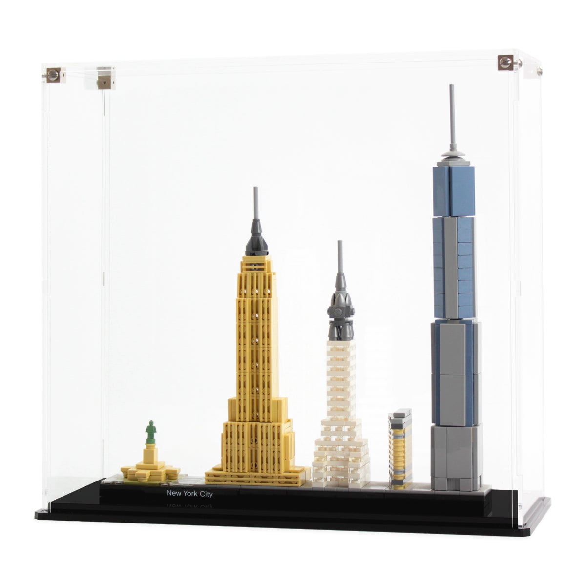 LEGO New York Skyline 21028: model and display case shown together.