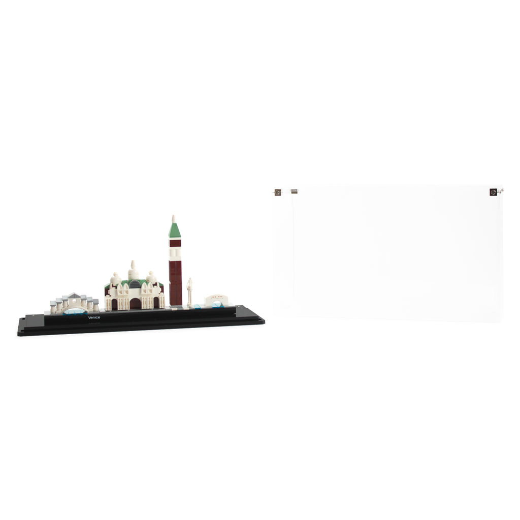 LEGO Venice Skyline 21026: model and display case shown together.