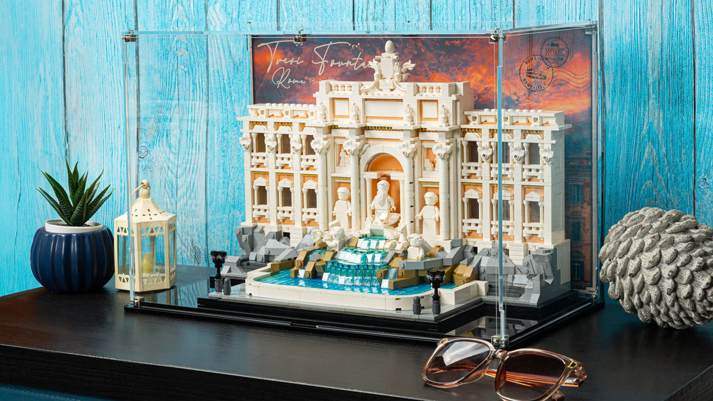 LEGO Trevi Fountain 21062: model and display case shown together.