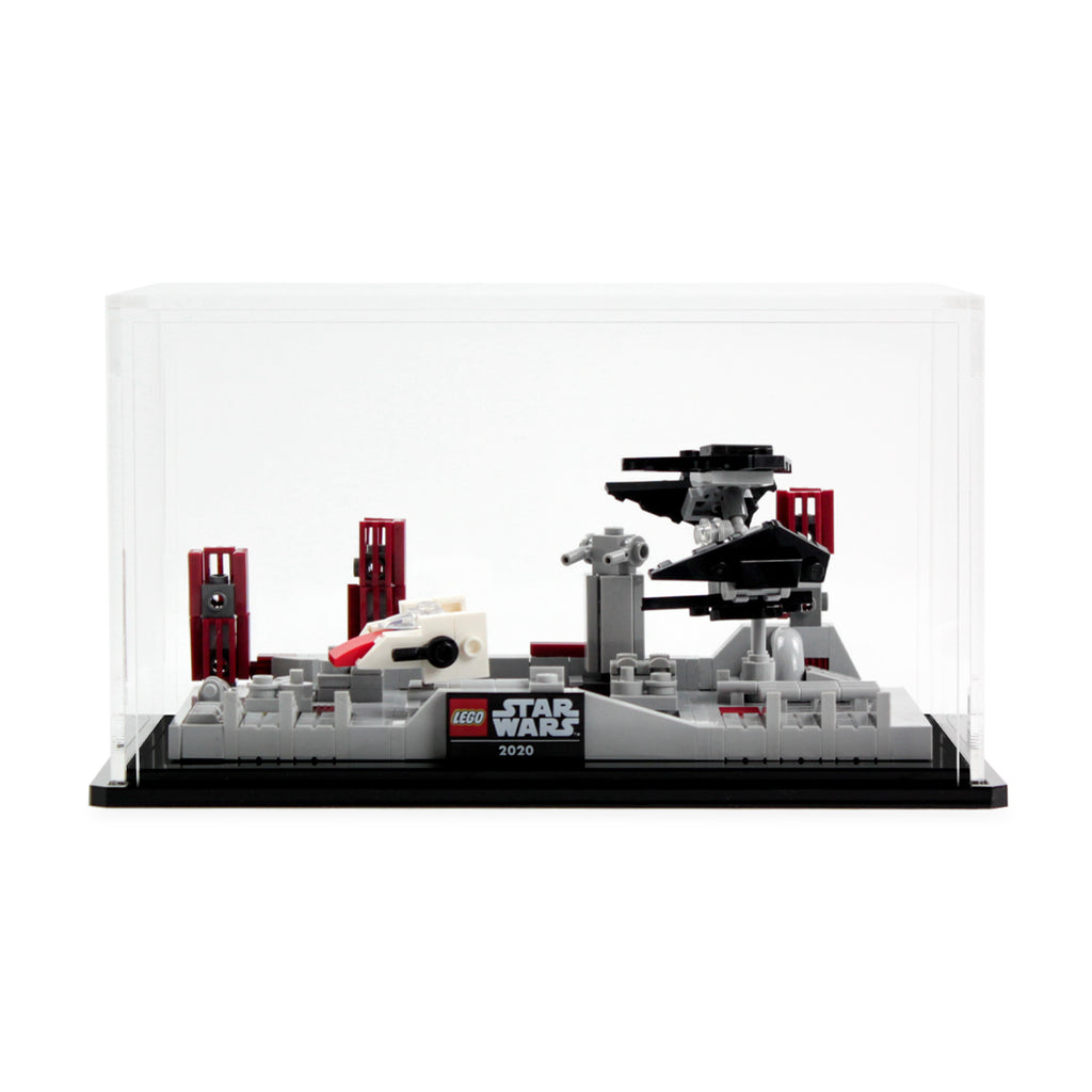 LEGO Death Star II Battle 40407: model and display case shown together.
