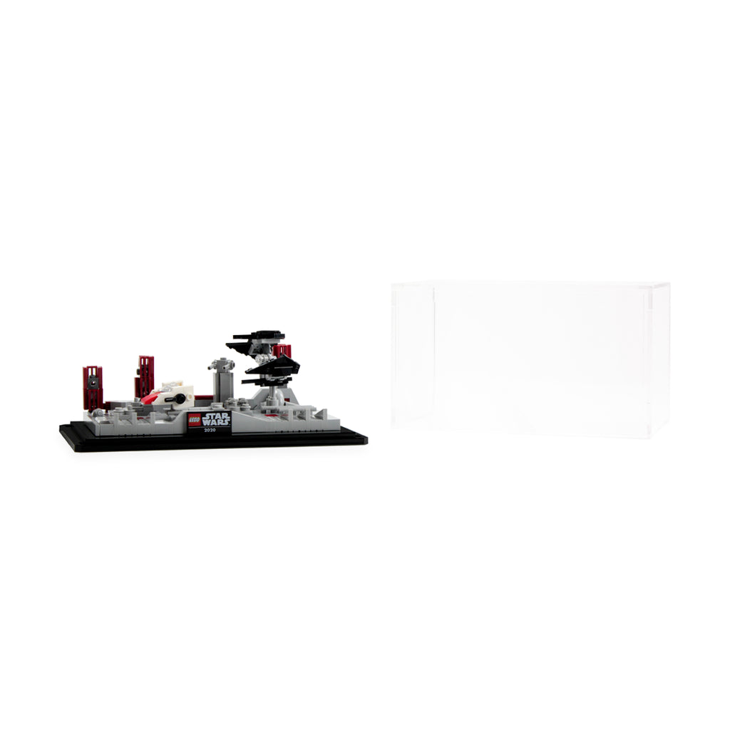 LEGO Death Star II Battle 40407: model and display case shown together.