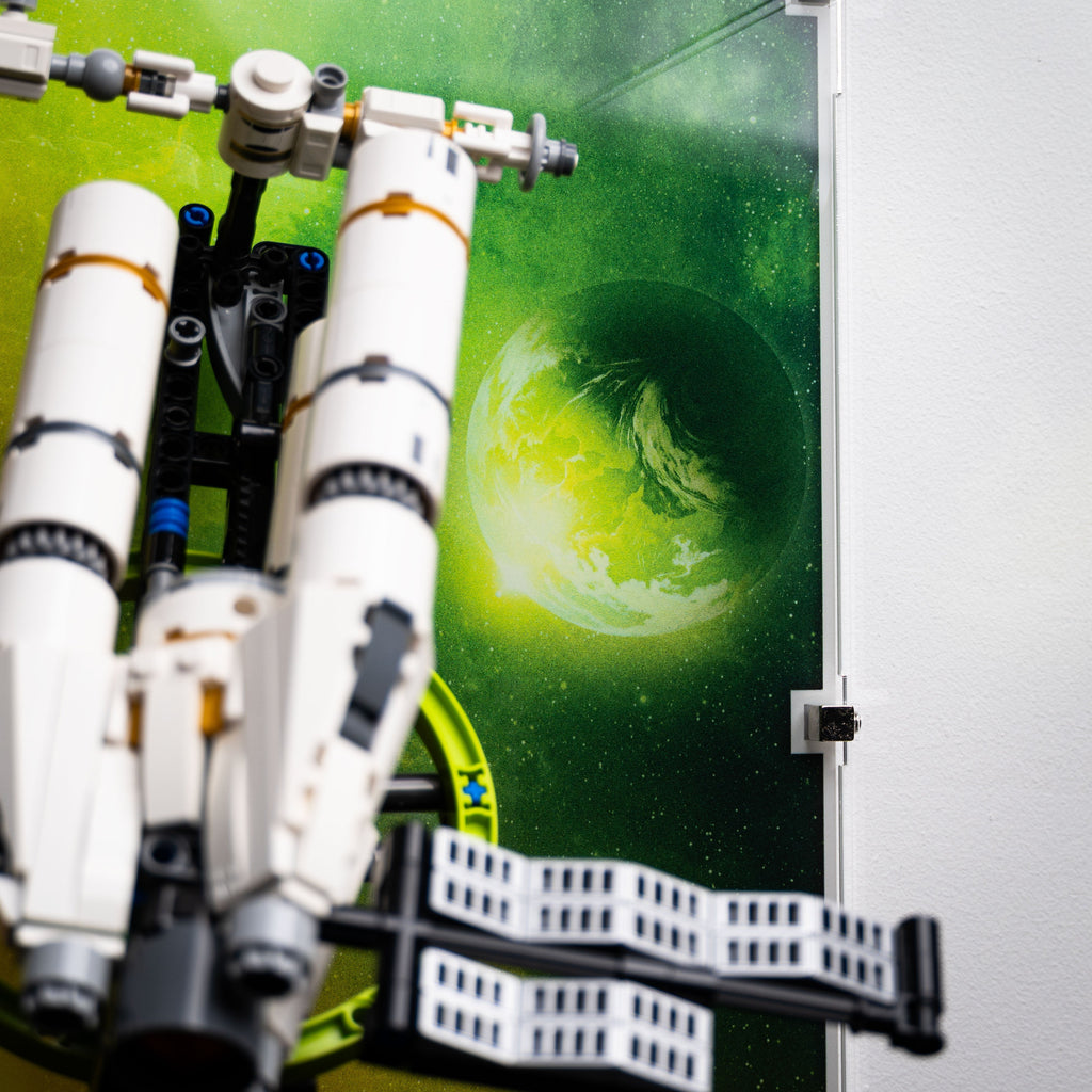 LEGO Project Hail Mary 11389: close view of the display case construction or display arrangement.