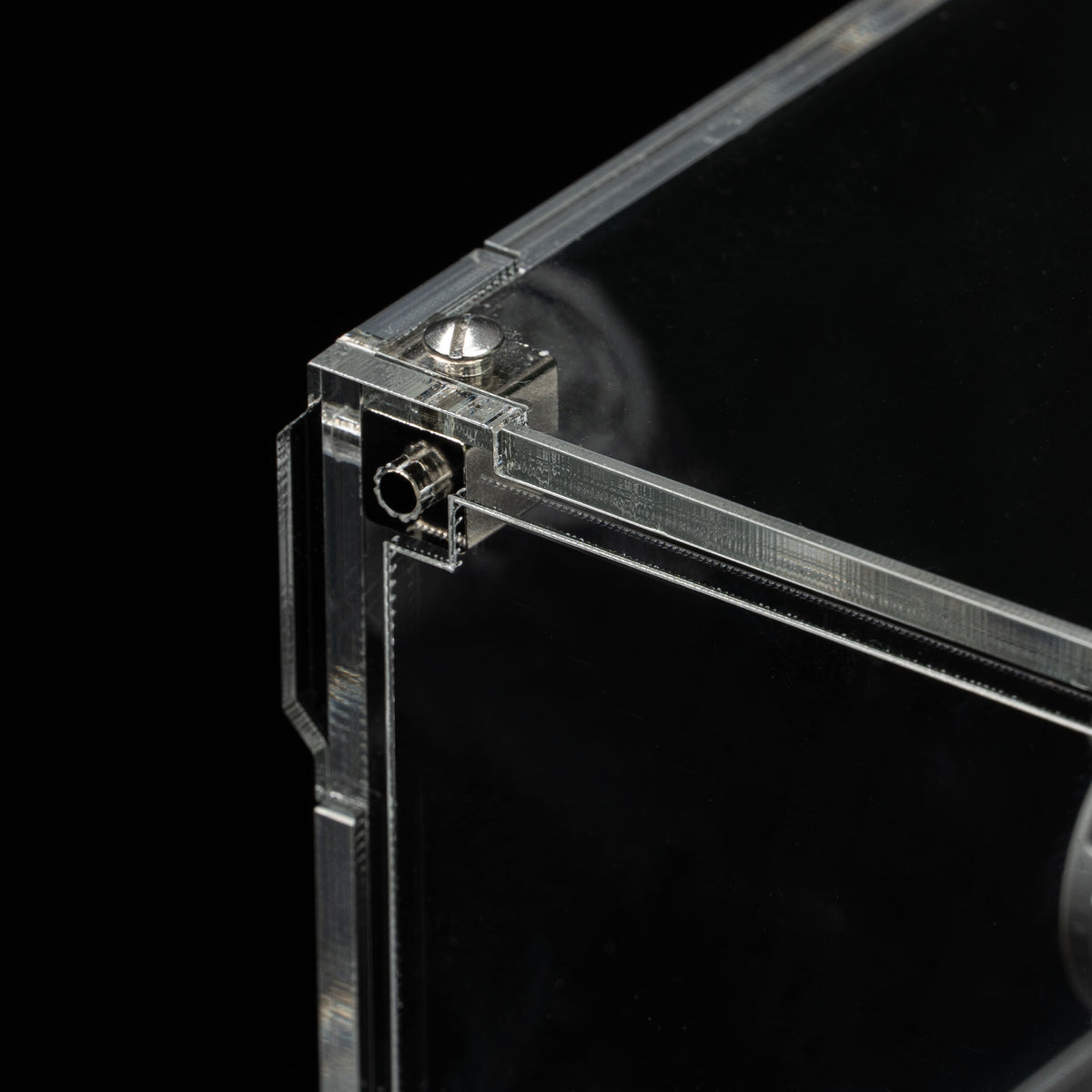 LEGO Luke Skywalker's Lightsaber 40730: close view of the display case construction or display arrangement.