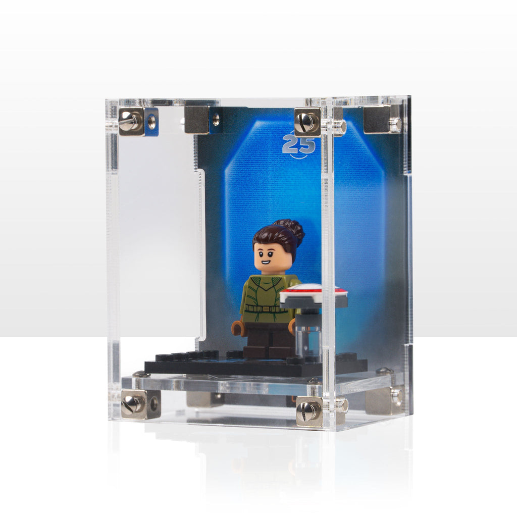 LEGO Star Wars Anniversary Minifigures 75387 and 75379 and 75394 and 75383 and 75396 and 75392 and 40755: single anniversary minifigure inside its modular display case; Printed 'Young Princess Leia' Background (75392).