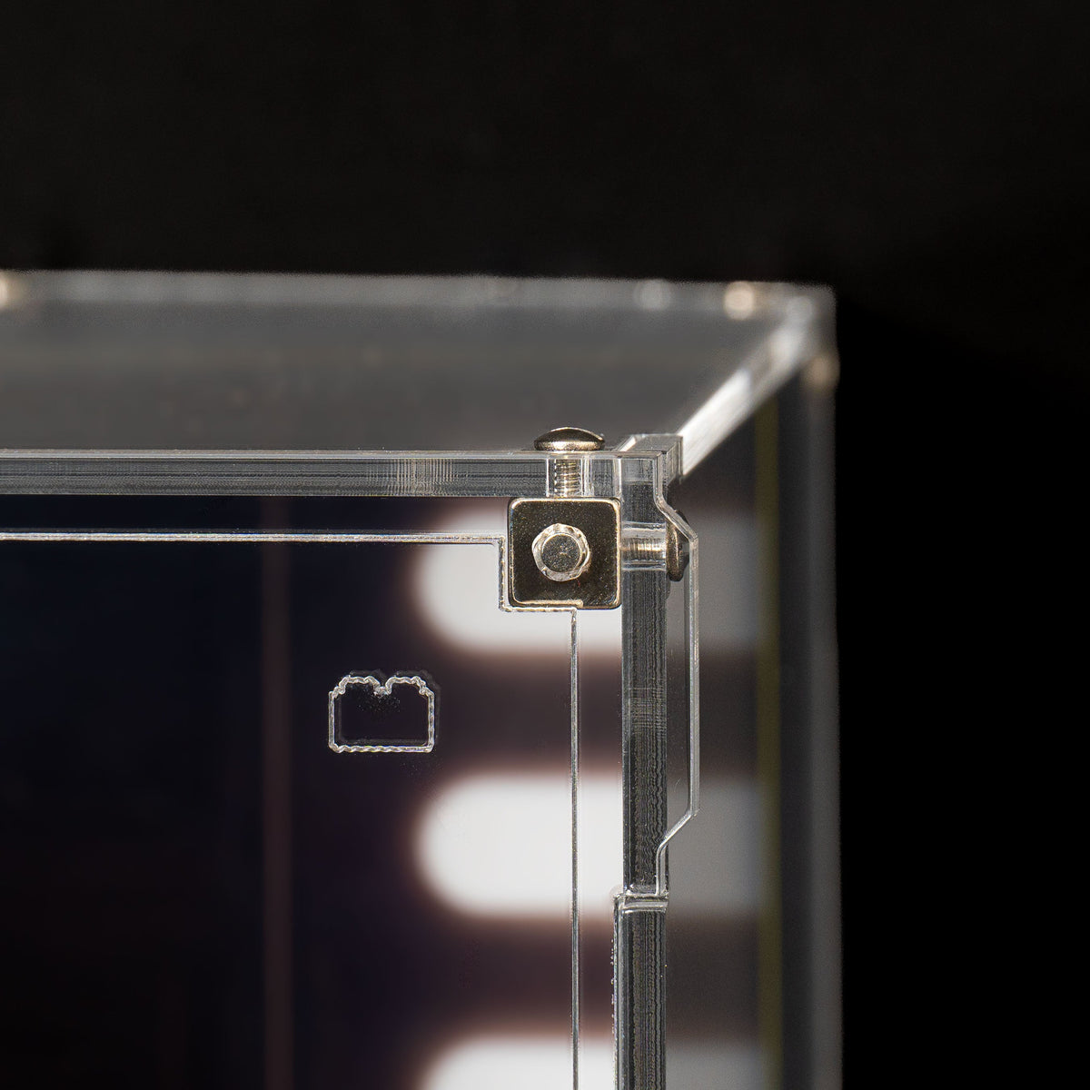 LEGO K-2SO 75434: close view of the wall-mounted display case construction or display arrangement.