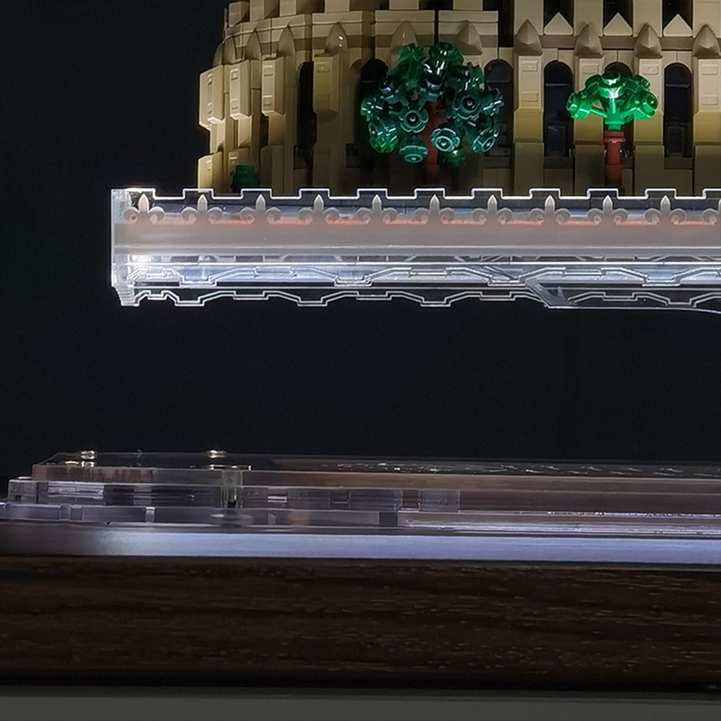 LEGO 21061 Notre-Dame de Paris — G05 display view