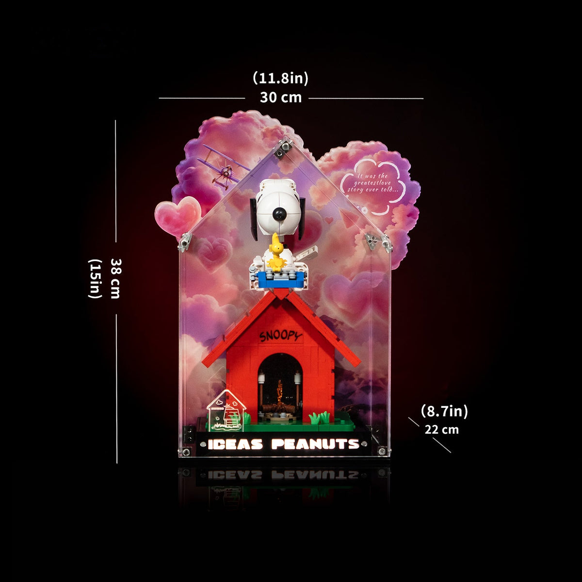 LEGO 21368 Ideas Peanuts: Snoopy's Doghouse — D01 display view