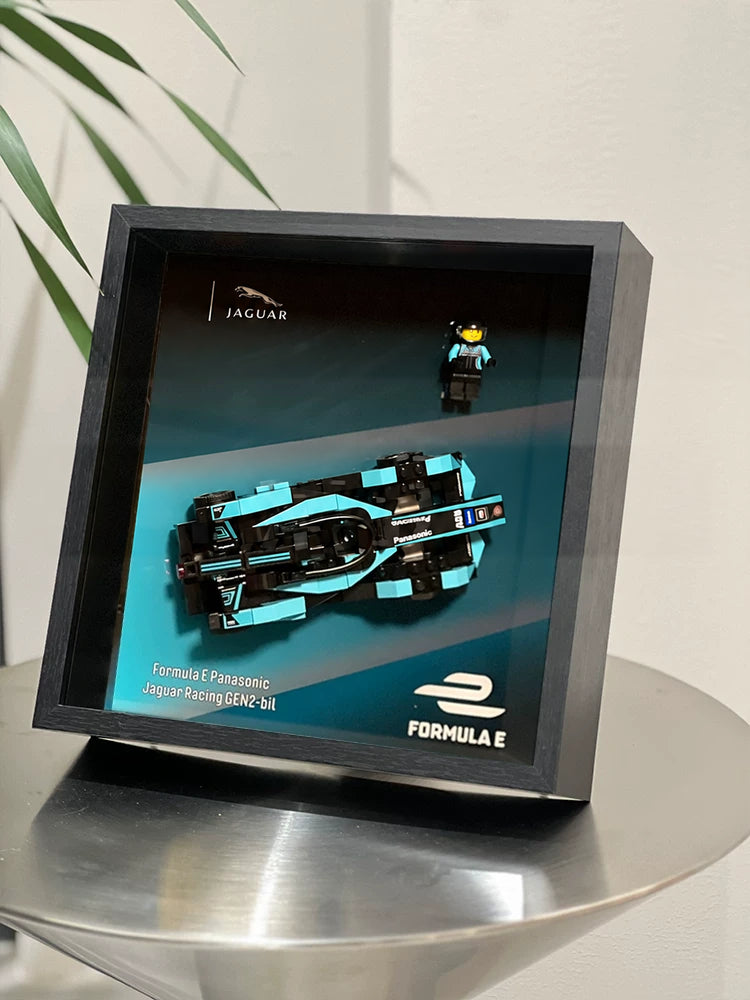 Single-car display frame compatible with LEGO 76898 - Formula E Panasonic Jaguar Racing GEN2. Car and minifigures not included.