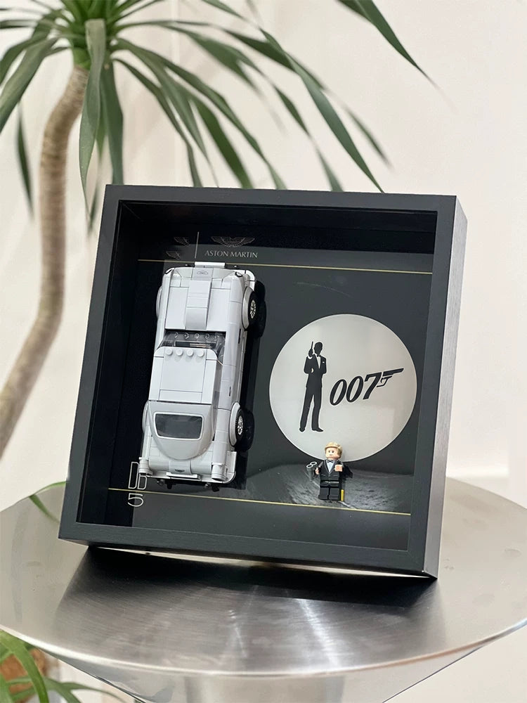 Single-car display frame compatible with LEGO 76911 - Aston Martin DB5. Car and minifigures not included.